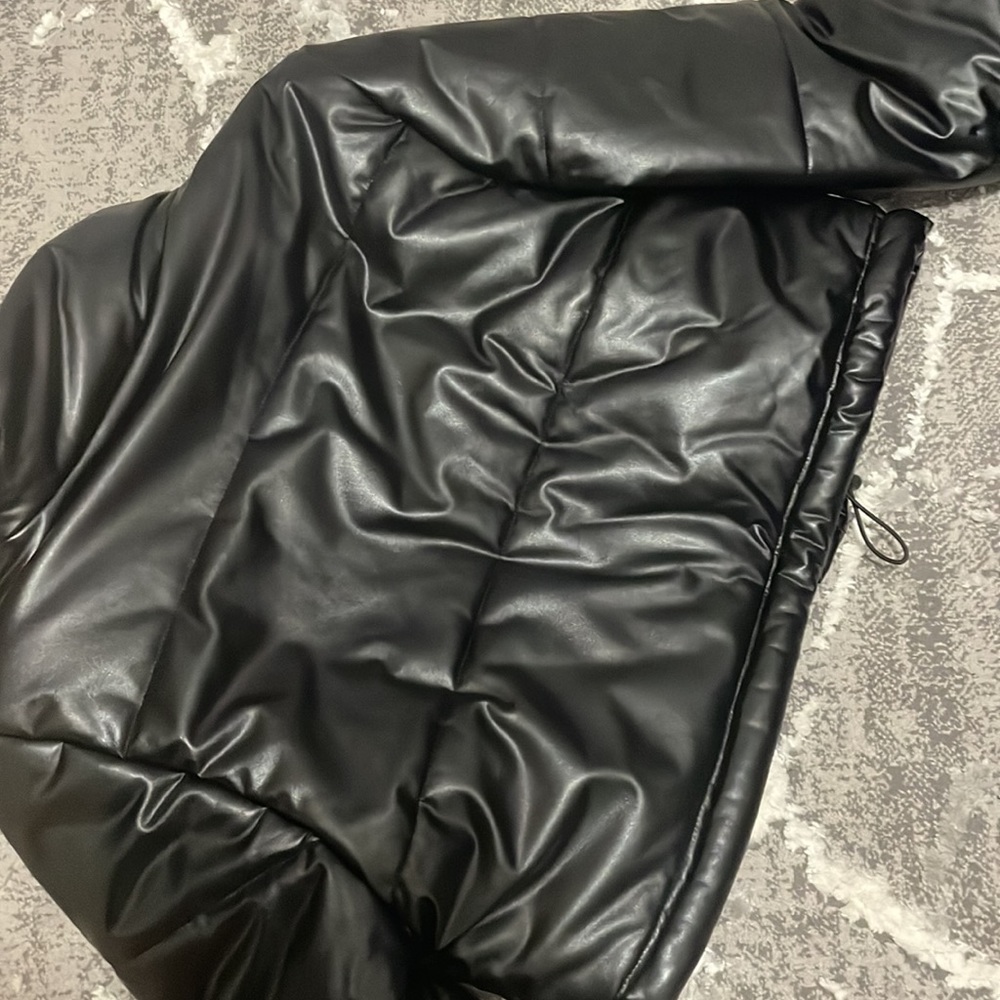 Black Jacket Slightly Cropped - image 5